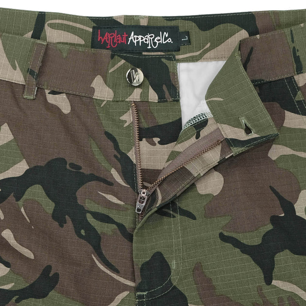camopantsfrontzipper-